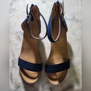 Dream Pairs Navy low wedges Sandals Size 7